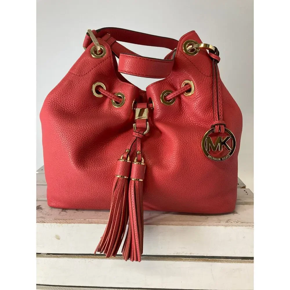 MICHAEL KORS, LARGE PINK PEBBLED LEATHER HANDBAG WITH TASSEL - Picture 2 of 16